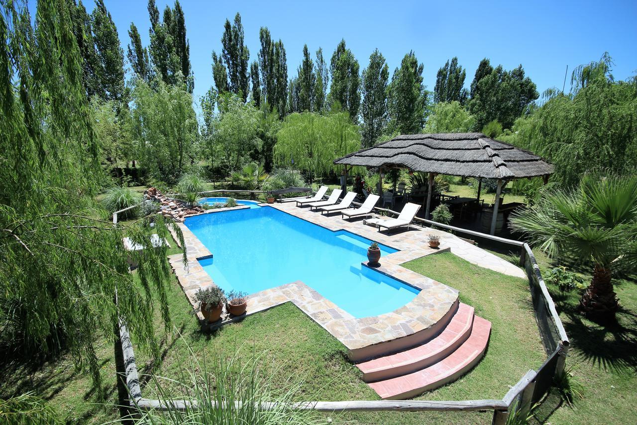 Отель Cabanas El Pueblo Escondido Сан-Рафаэль Экстерьер фото